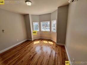113 Moore St, Unit 1 in Boston, MA - Building Photo - Building Photo