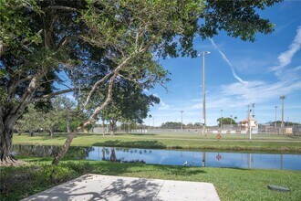 1155 Coral Club Dr in Coral Springs, FL - Building Photo - Building Photo