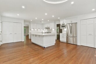 82 Rilling Ridge in New Canaan, CT - Building Photo - Building Photo