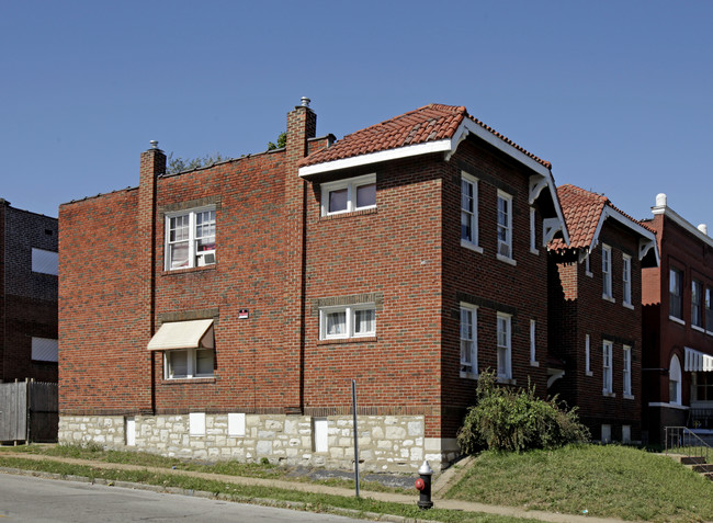 3259 Nebraska Ave in St. Louis, MO - Foto de edificio - Building Photo