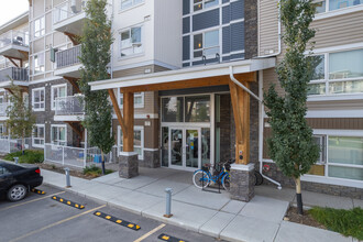 1000 Skyview Ranch Dr NE in Calgary, AB - Building Photo - Building Photo