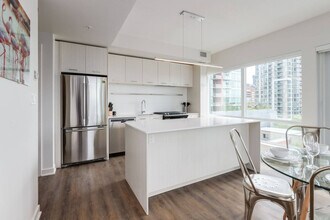 202-214 14 Ave SW in Calgary, AB - Building Photo - Building Photo