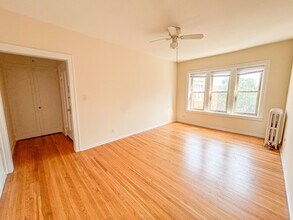 1324 W Estes Ave, Unit #G in Chicago, IL - Building Photo - Building Photo