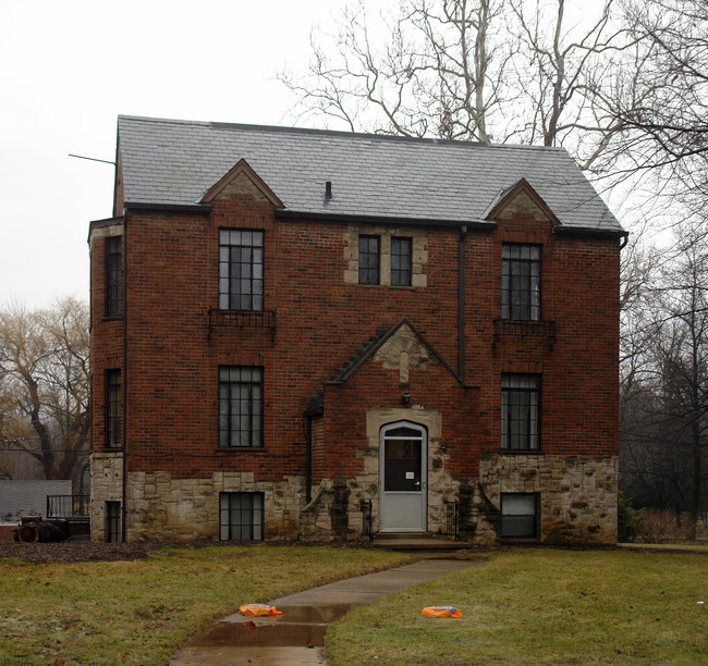 4004 W Bancroft St in Toledo, OH - Building Photo - Building Photo