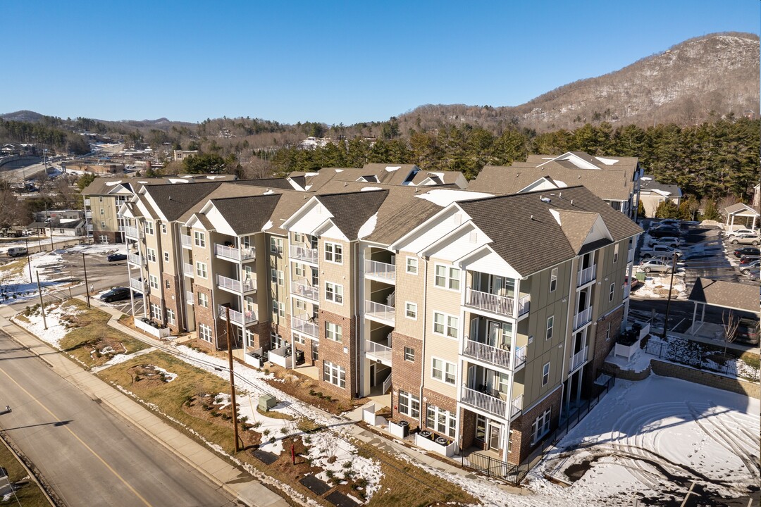 Skyline Terrace in Boone, NC - Building Photo