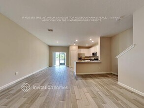 1226 Coastal Mdw Trl in Jacksonville, FL - Foto de edificio - Building Photo