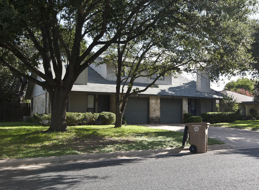 12001 Charing Cross Rd in Austin, TX - Building Photo