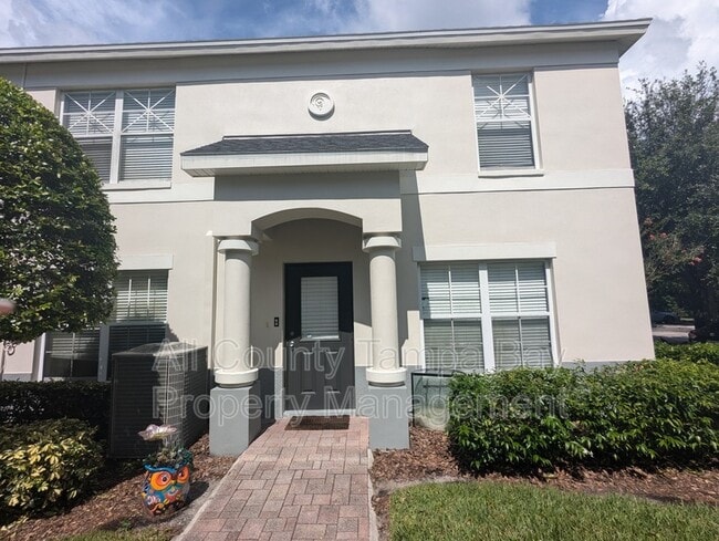 9448 Charlesberg Dr in Tampa, FL - Building Photo - Building Photo