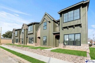501 W Cheves St in Florence, SC - Building Photo