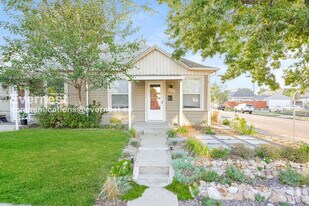 4902 Meade St in Denver, CO - Building Photo