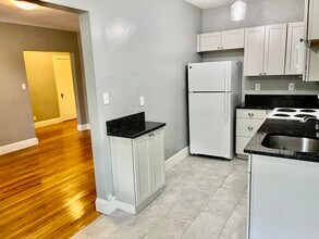 52 Strathmore Rd, Unit 37 in Boston, MA - Building Photo - Building Photo