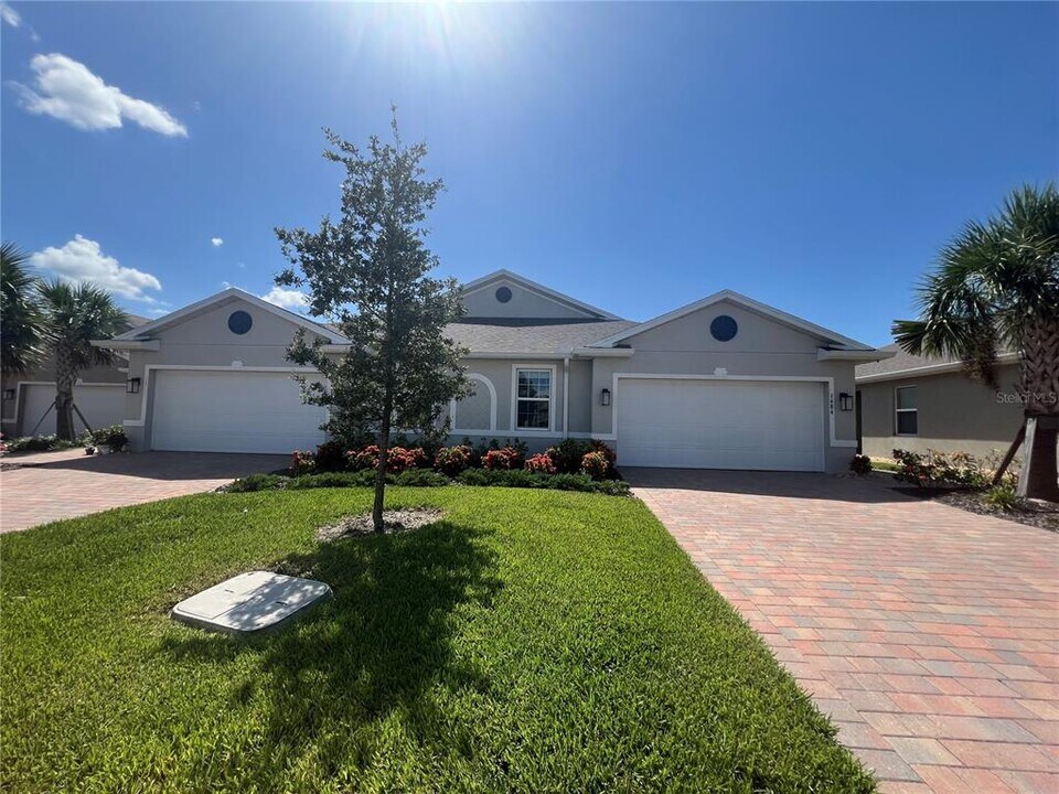 1484 Remington Trce Dr in Port Charlotte, FL - Building Photo