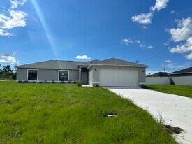 314 NW 7th Pl in Cape Coral, FL - Building Photo