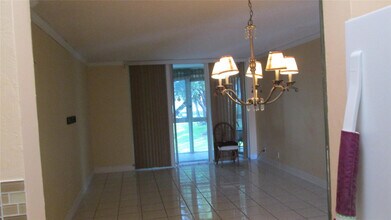 3321 NW 47th Terrace in Lauderdale Lakes, FL - Building Photo - Building Photo