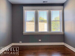 4208 W Thomas St in Chicago, IL - Foto de edificio - Building Photo