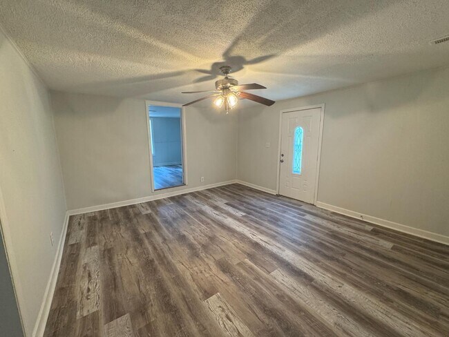 5163 Clifton Dr in Archdale, NC - Building Photo - Building Photo