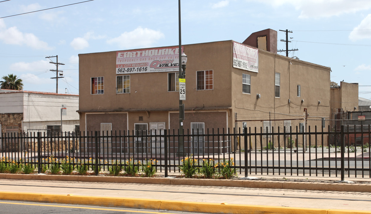 1210-1212 E 1st St in Los Angeles, CA - Building Photo