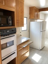 5016 137th St in Hawthorne, CA - Building Photo - Building Photo