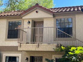 10305 Azuaga St, Unit 18 in San Diego, CA - Building Photo
