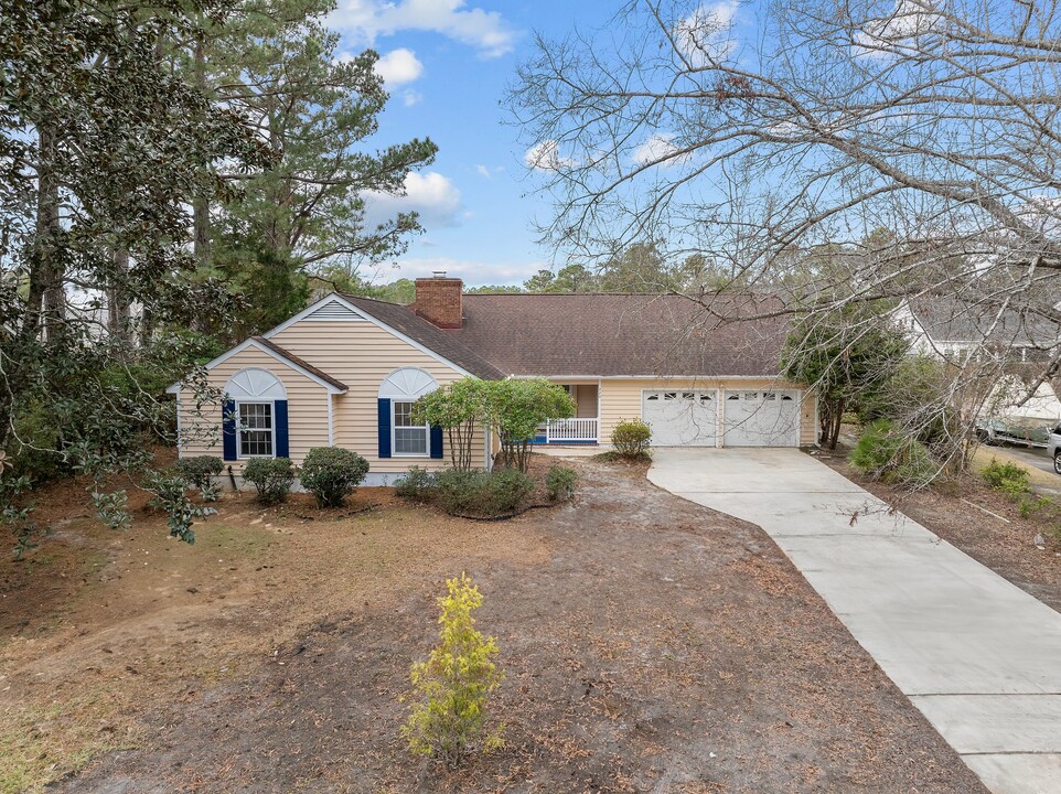 320 Embassy Cir in Wilmington, NC - Building Photo