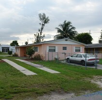 4750-4760 SW 43rd Ter in Fort Lauderdale, FL - Building Photo