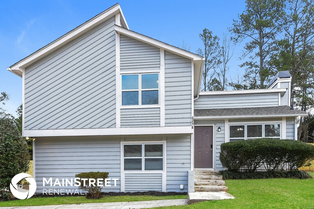 6258 Leverett Dr in Stonecrest, GA - Building Photo