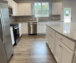 1151 Pt Pl Dr in Loganville, GA - Building Photo - Building Photo