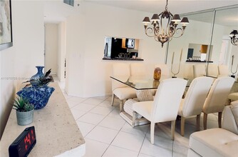1351 SW 141st Ave, Unit #103G UPDATED 55 AND OVER in Pembroke Pines, FL - Foto de edificio - Building Photo