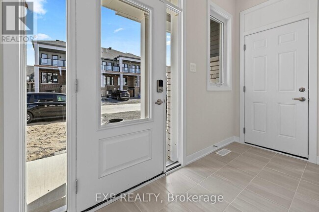 126 Beebalm Cres in Ottawa, ON - Building Photo - Building Photo