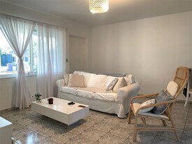 2131 Arthur St in Hollywood, FL - Building Photo