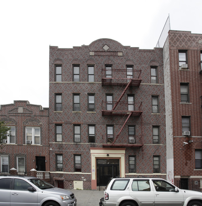 22-24 E 96th St in Brooklyn, NY - Building Photo - Building Photo