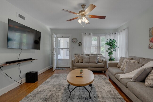 1001 Watts St in Durham, NC - Building Photo - Building Photo