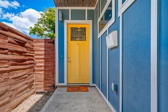 317 E 35th St in Houston, TX - Building Photo - Building Photo