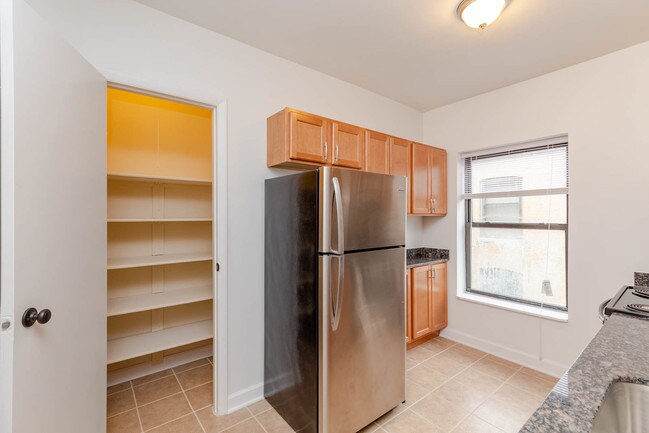 1714 W Jonquil Terrace-Unit -1714-3D in Chicago, IL - Building Photo - Building Photo