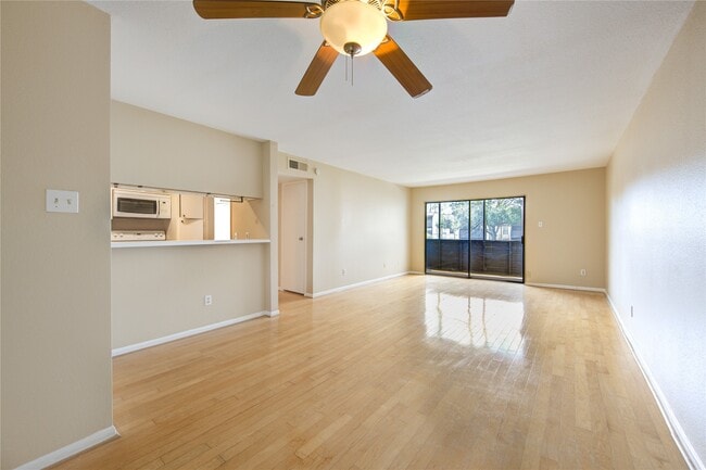property at 3055 Walnut Bend Ln