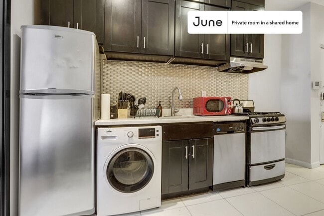 Room in Shared 4 bed/2 bath home, Unit D in New York, NY - Building Photo - Building Photo