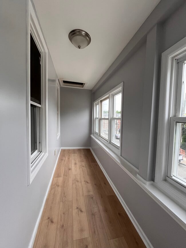 220 Dwight St, Unit 2 in Jersey City, NJ - Building Photo - Building Photo