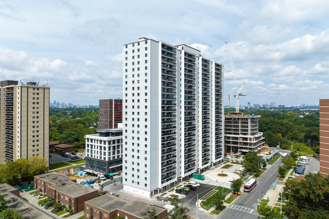 Preston Apartments in Toronto, ON - Building Photo