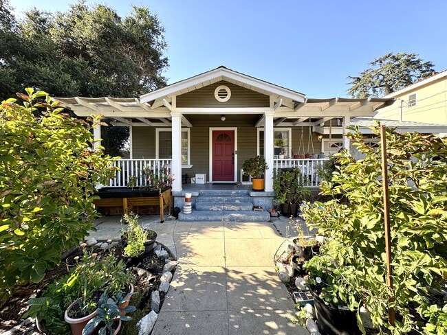 property at 4940 Lockhaven Ave
