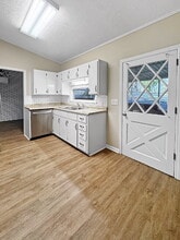 1527 Hollywood Ave in Gainesville, GA - Building Photo - Building Photo