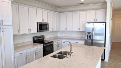 1030 Tidewater Shores Loop in Bradenton, FL - Building Photo - Building Photo