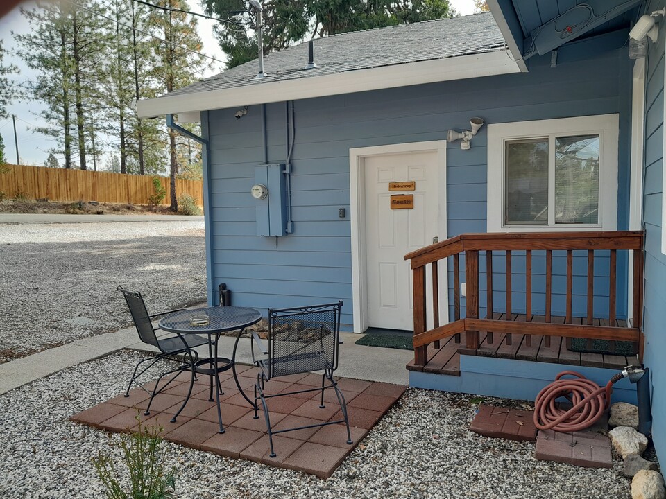 13428 Curtis Ln, Unit Hideaway South in Grass Valley, CA - Foto de edificio