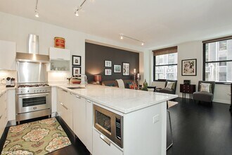 6 N Michigan Ave, Unit 505 in Chicago, IL - Building Photo - Building Photo