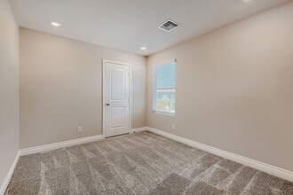 5774 Blue Serenity Ct. in Las Vegas, NV - Building Photo - Building Photo