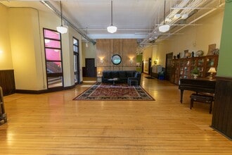 200-P200 Stinson St in Hamilton, ON - Building Photo - Building Photo