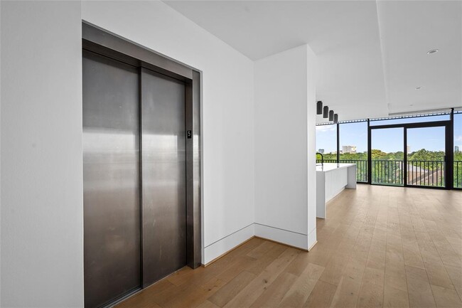 2406 Tangley St in Houston, TX - Building Photo - Building Photo
