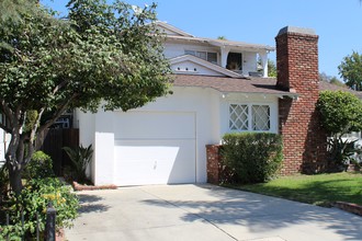 11613 Moorpark St in Studio City, CA - Foto de edificio - Building Photo