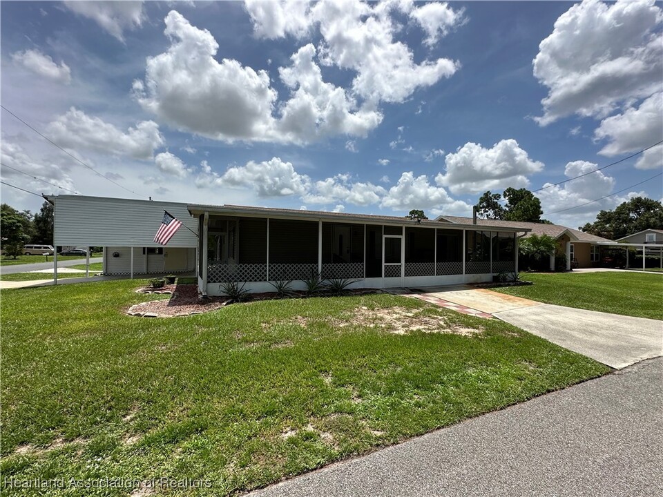 140 Citrus Lakes Dr in Lake Placid, FL - Building Photo