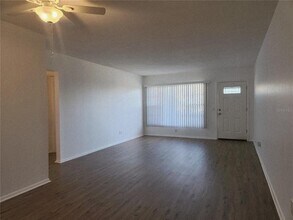 2464 Australia Way E in Clearwater, FL - Building Photo - Building Photo