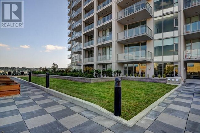 668-668 Columbia St in New Westminster, BC - Building Photo - Building Photo